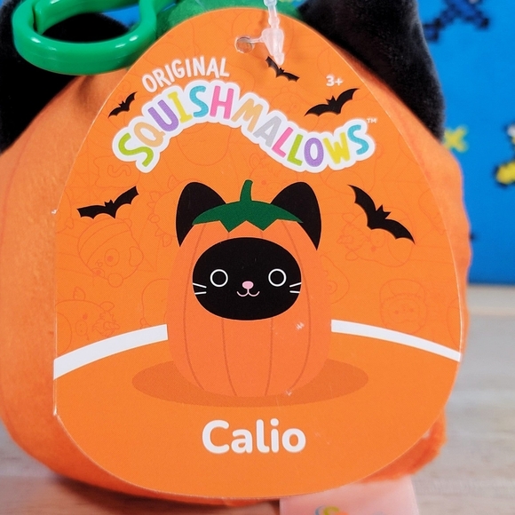 Squishmallow Calio the Cat with Pumpkin Costume 3" Clip Stuffed Halloween Plush - Picture 6 of 7